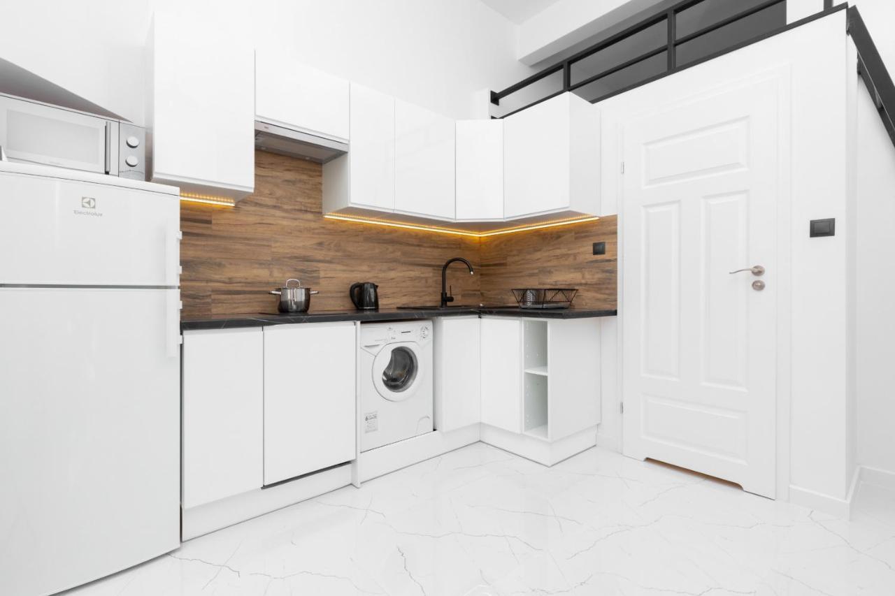 Aleje Jerozolimskie 85 By Renters Warszawa